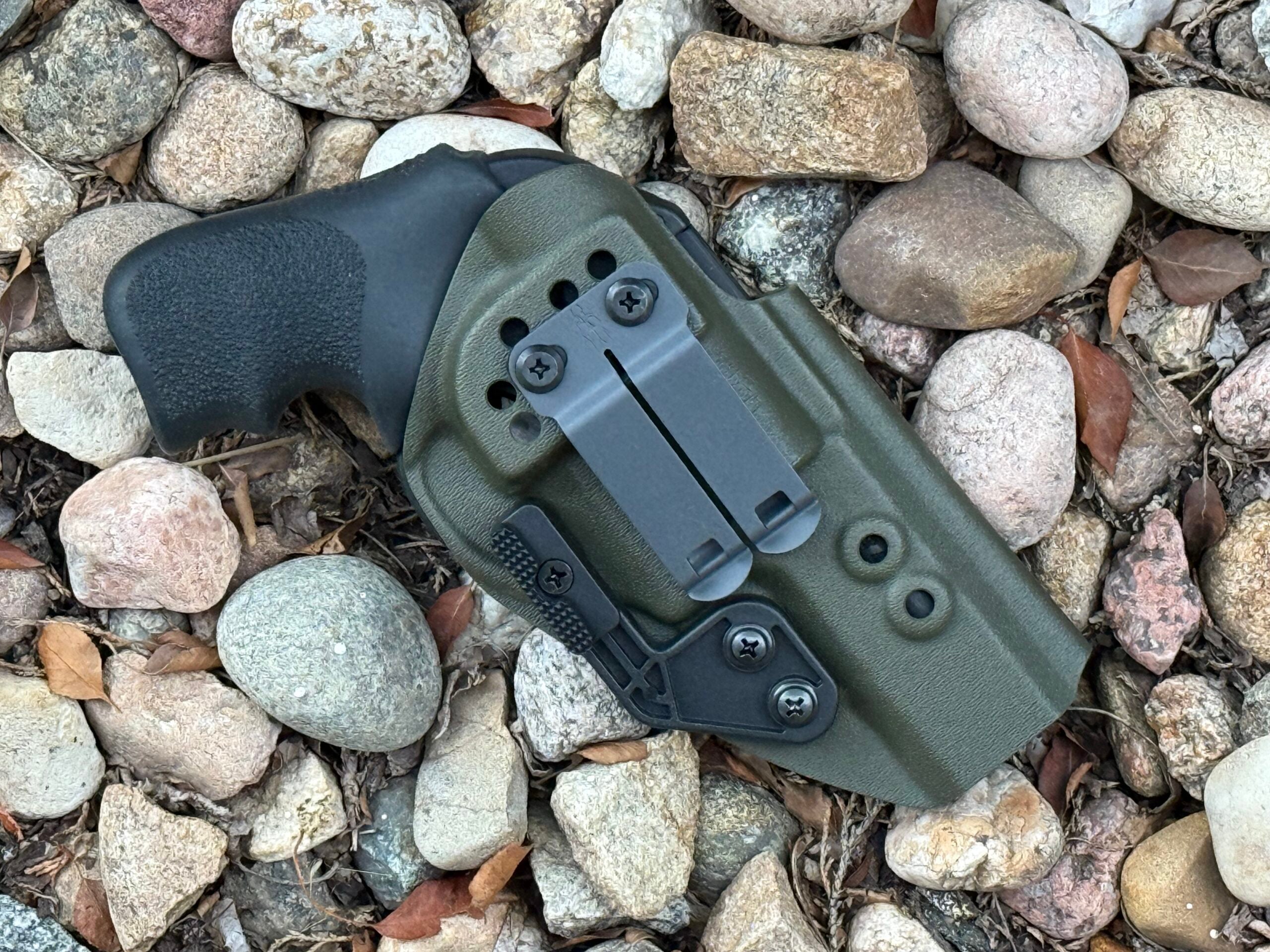 Ruger LCR in KSG Armory Saratoga IWB revolver holster